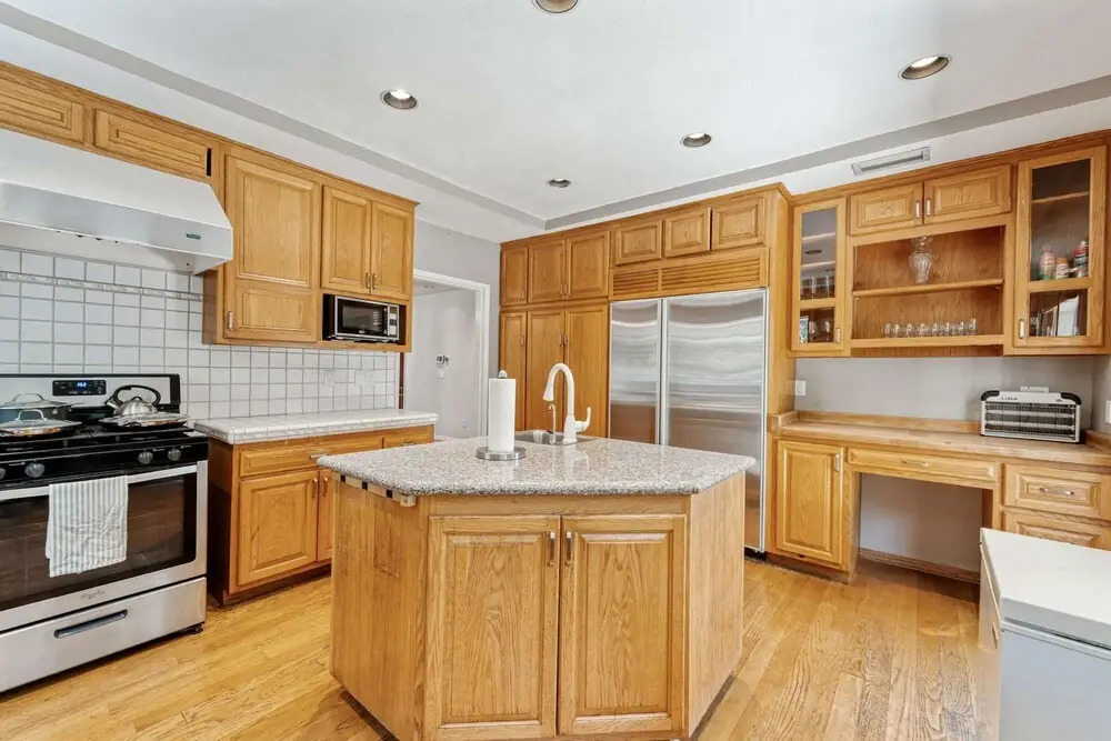 NEW - 1 Location-family-5br-yard-gym-parking