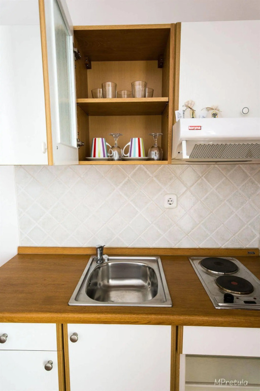 Apartments and Rooms Degra