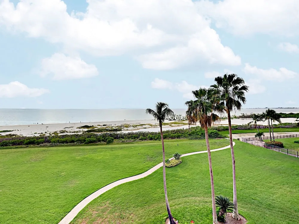 7300 Estero Blvd Condo Unit 405 1 Bedroom 1 Bathroom Condo