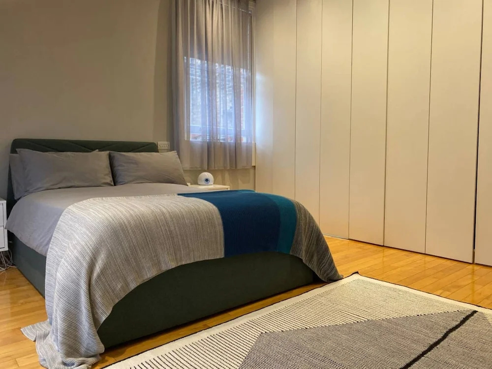 Beautiful 2 Bedroom Property in Earl's Court