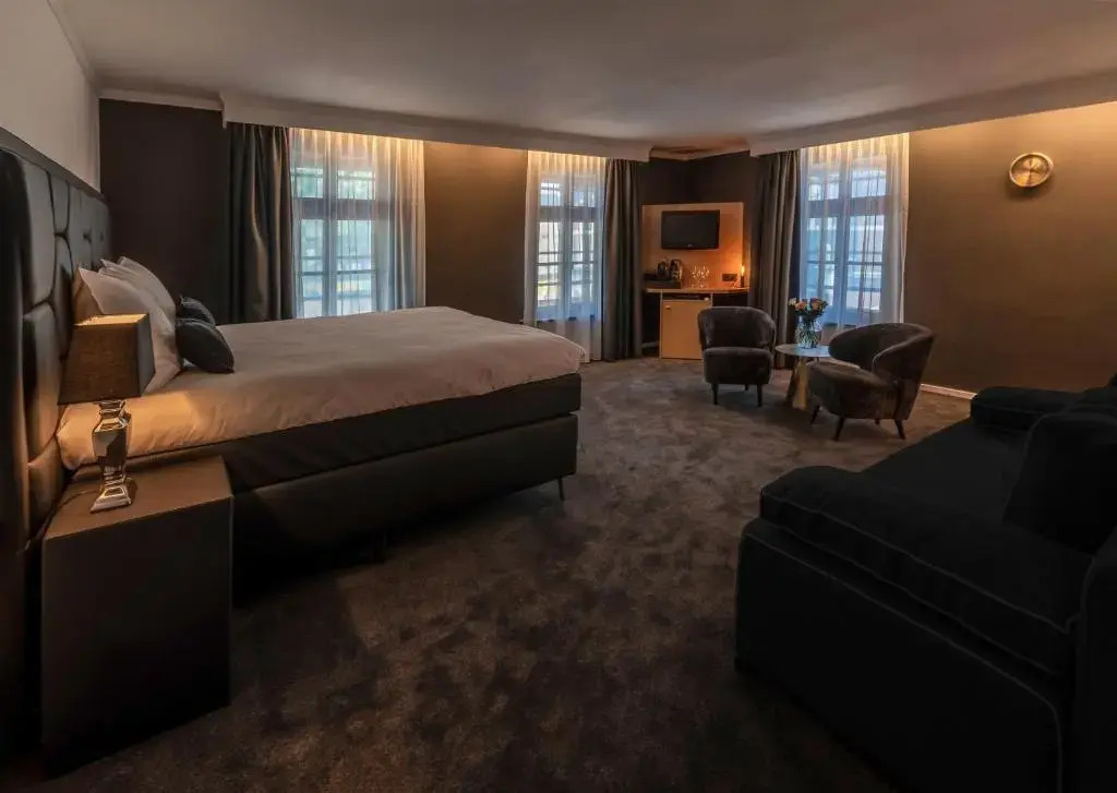 Square Boutique Hotel & Brasserie