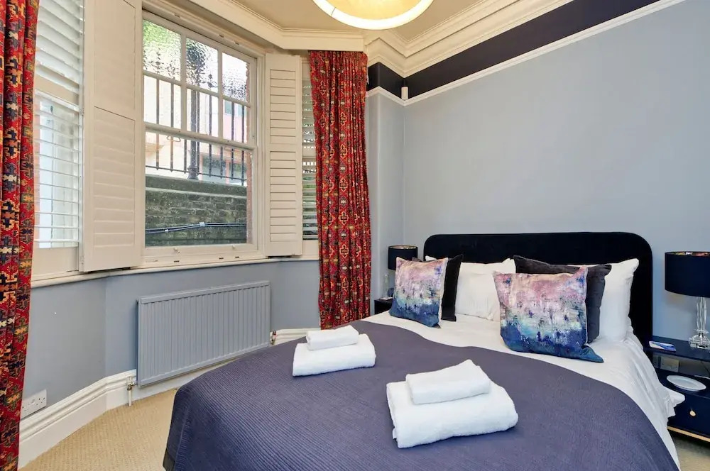 Westminster Retreat by Underthedoormat