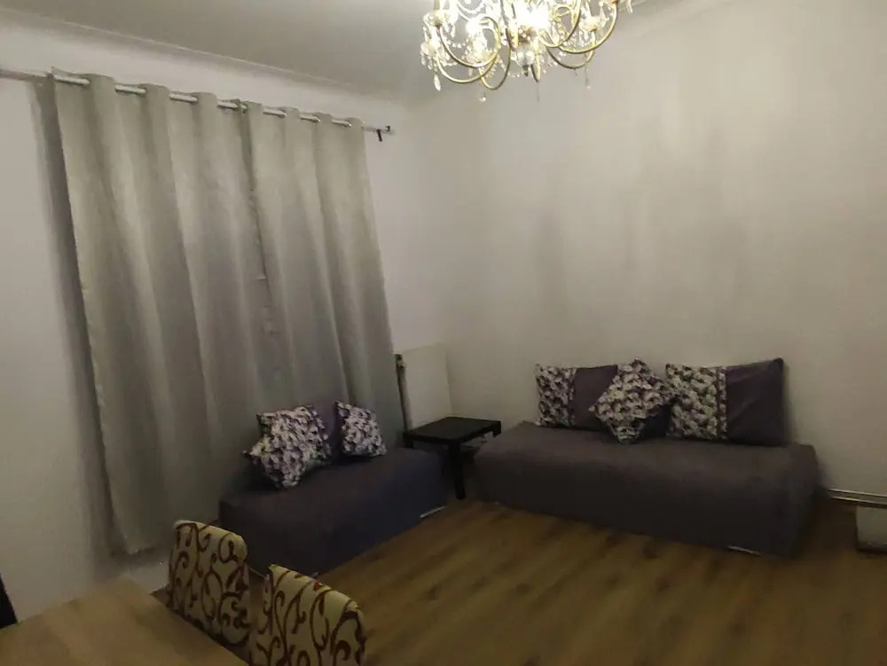 Room in Guest Room - Room In Brussels