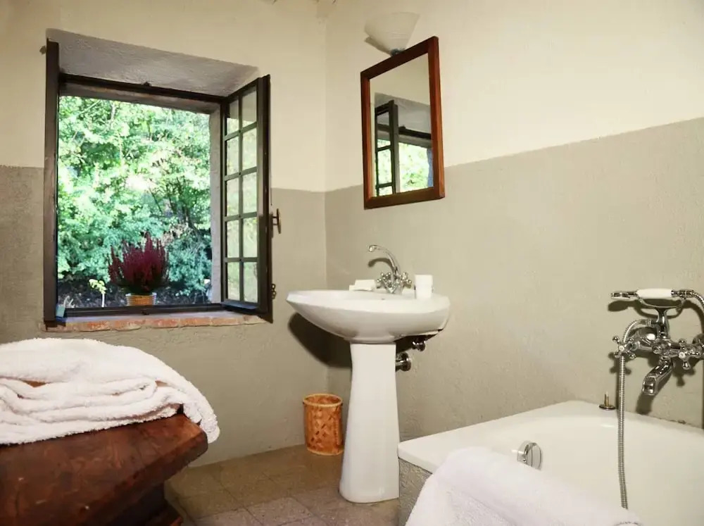 Spacious Villa in Sermugnano With Private Swimming Pool