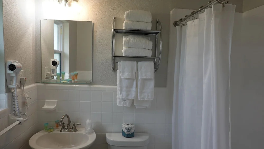 Heritage House Inn
