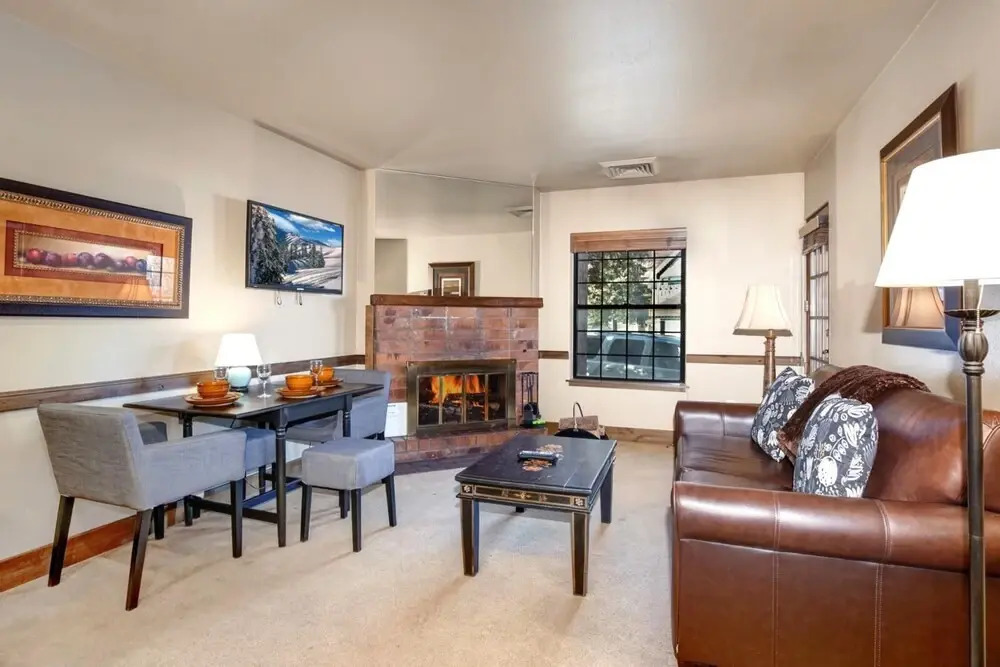 K B M Resorts- Cbi-101 Upgraded 1bd, Wood Fireplace, Full Kitchen, Wifi, Walk to Slopes!