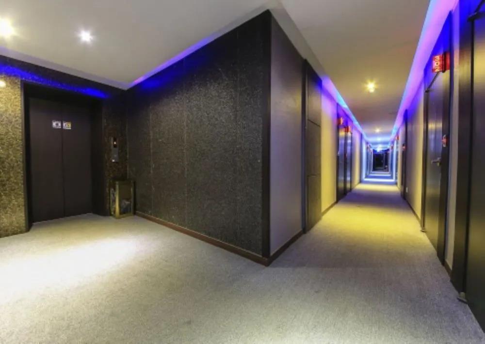 Hotel M