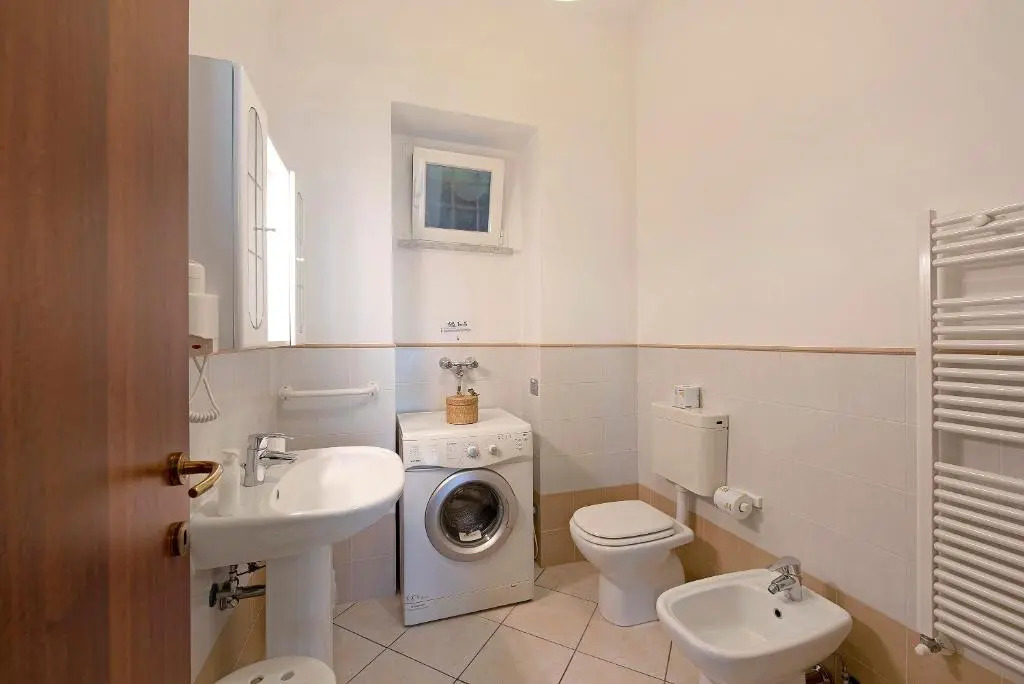Trilocale in villa vista mare Apt 1