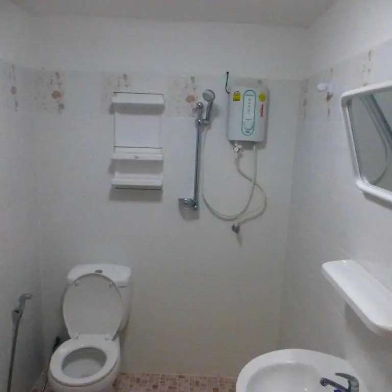 1 Double bedroom apartment with Pool and extensive Kitchen diningroom