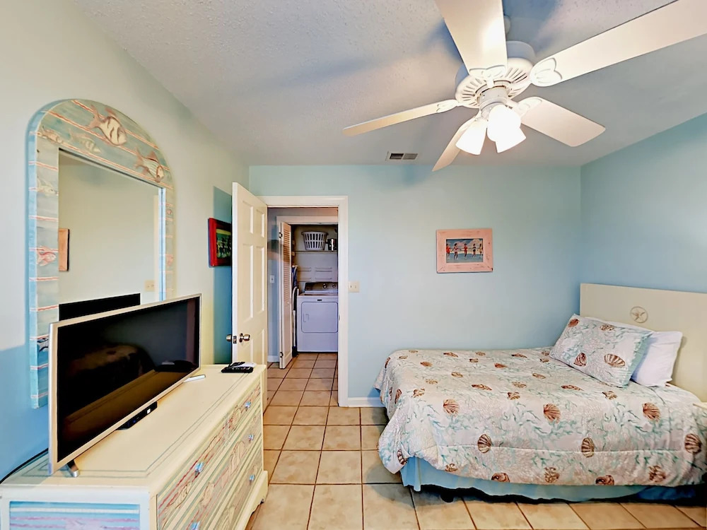 635 Bonita Court Cottage 3 Bedrooms 2 Bathrooms Cottage