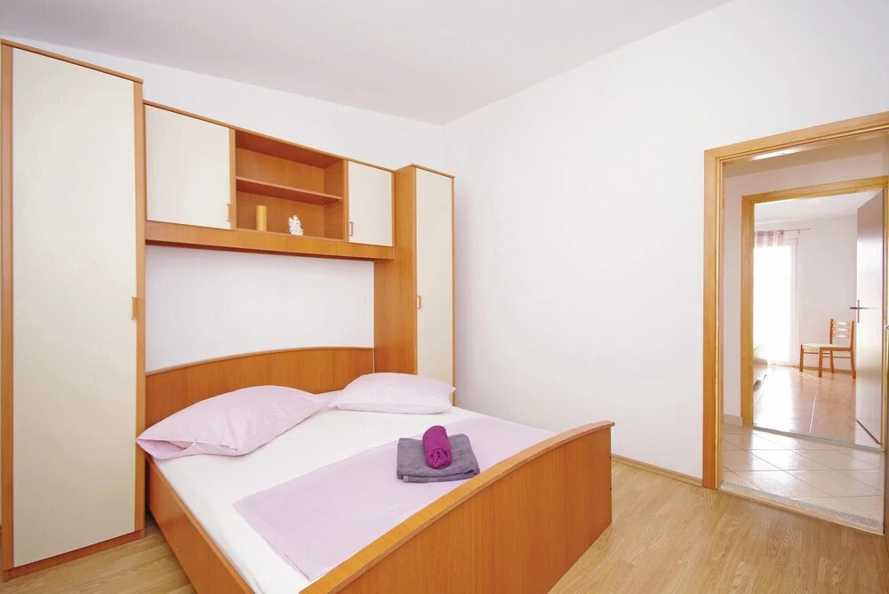Amazing Home in Makarska With Wifi and 3 Bedrooms