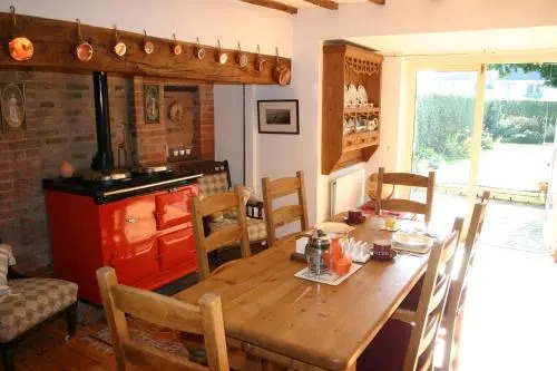 Sunshine Cottage
