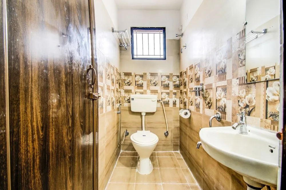 FabExpress The Grand Renato Suites