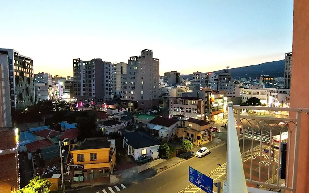 Seogwipo Rich Stay