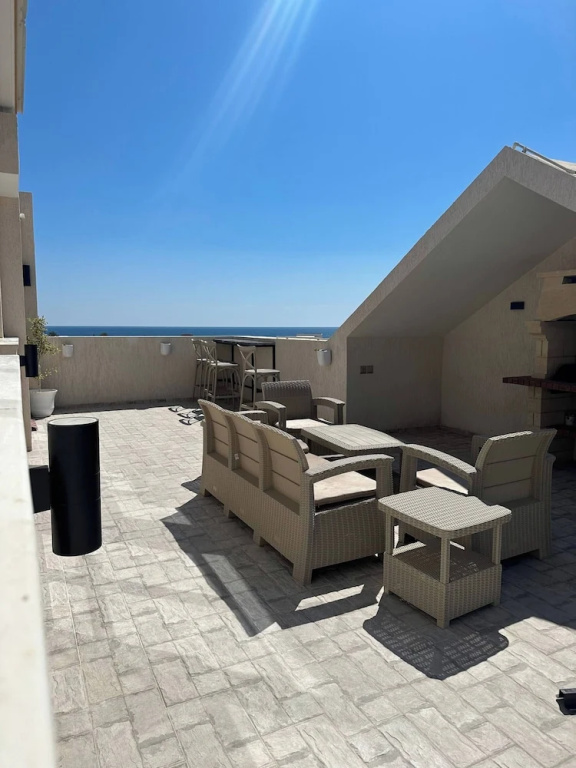 Luxury Rooftop Wifi, Ac, Outdoor Barbecue