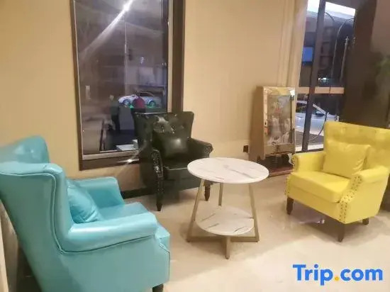 Vienna Hotel (Jinan qianfoshan Shungeng International Convention and Exhibition Center Store)