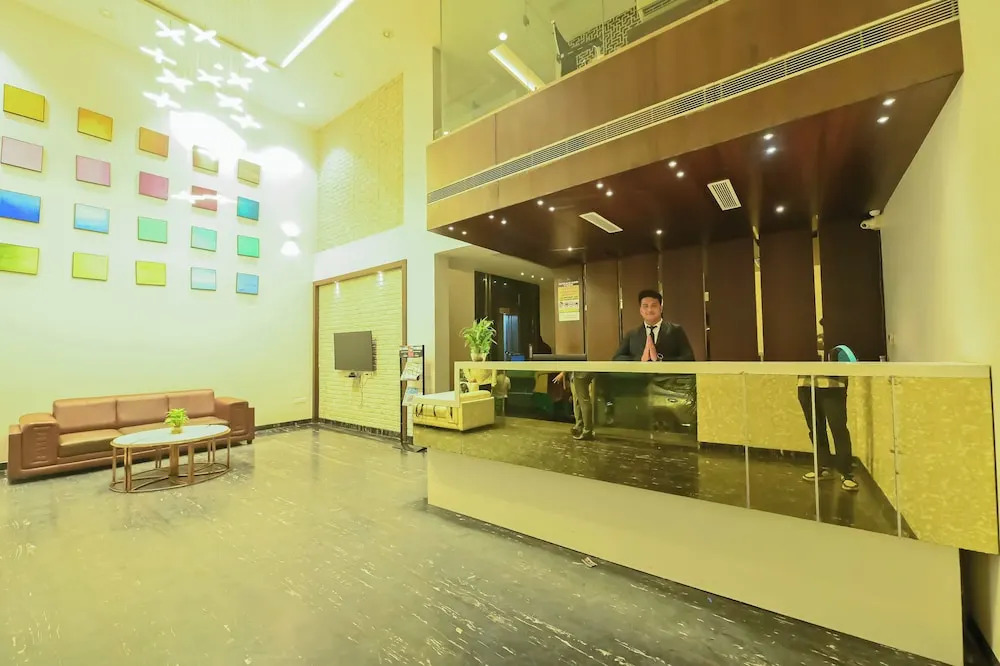 Yuvraj Palace Inn