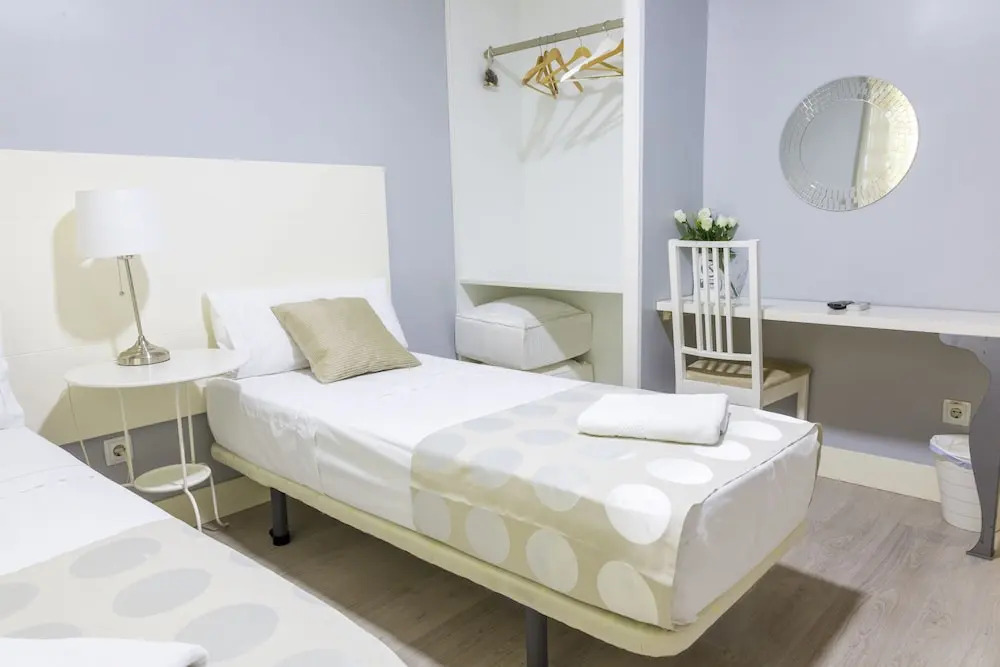 8Rooms Madrid, smart self check-in rooms