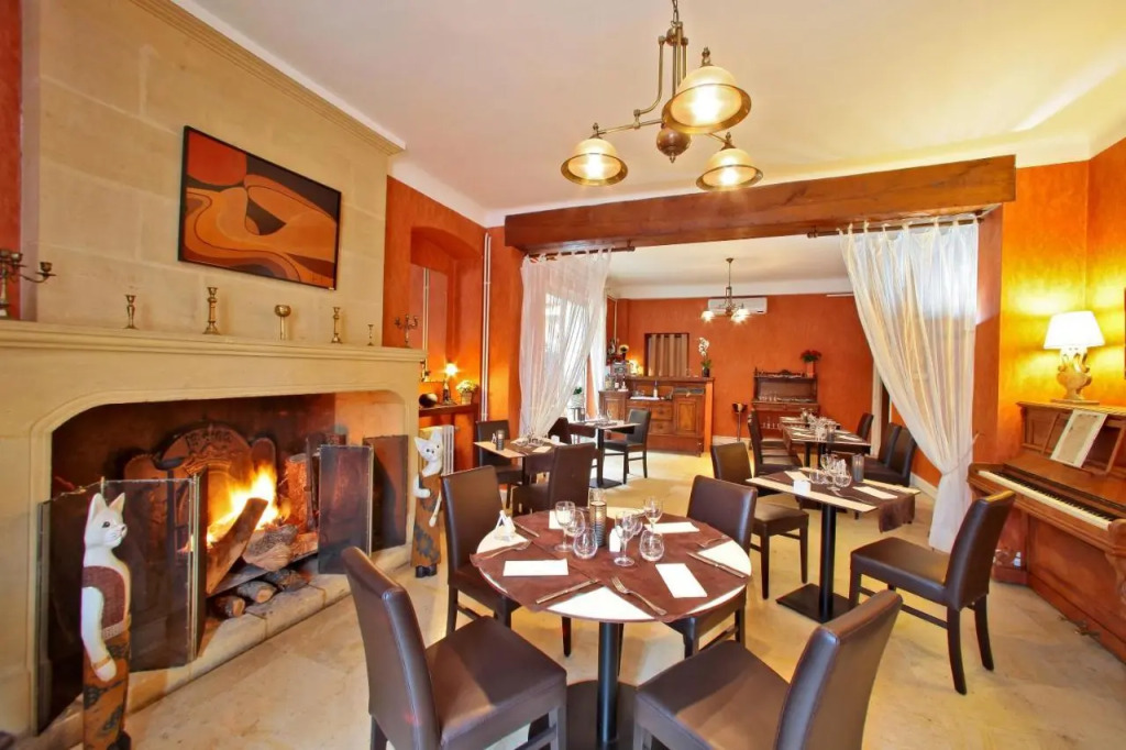 Logis Hôtel Le Cygne