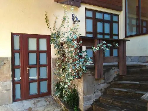 Chalet Mobius