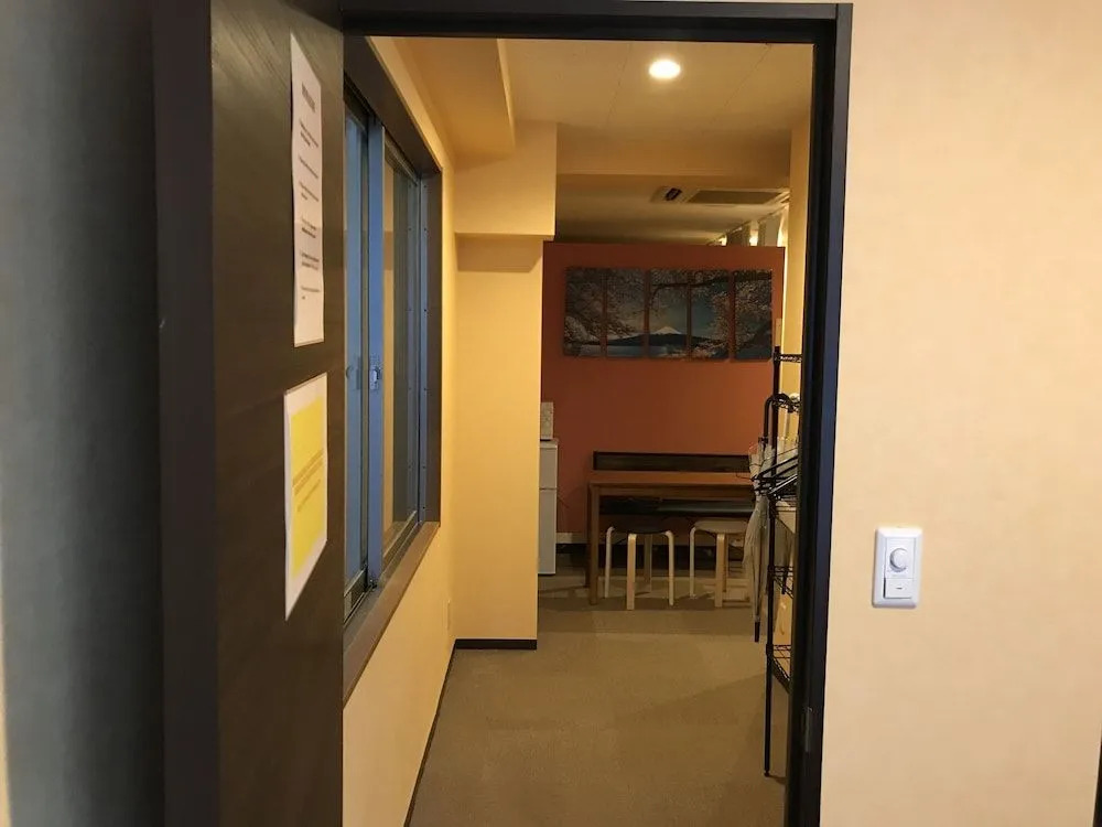 bed and mikan hostel Nihombashi
