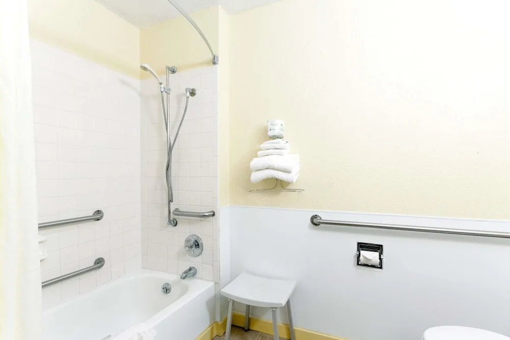 Super 8 Bath Hammondsport Area