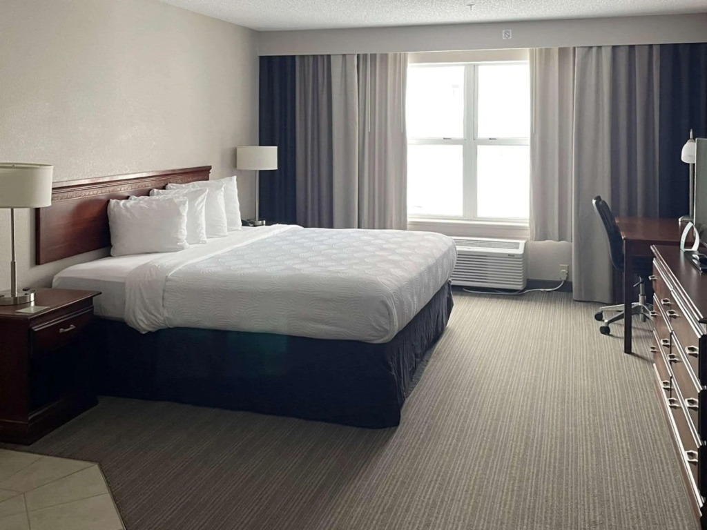 Country Inn & Suites by Radisson, Houghton, MI