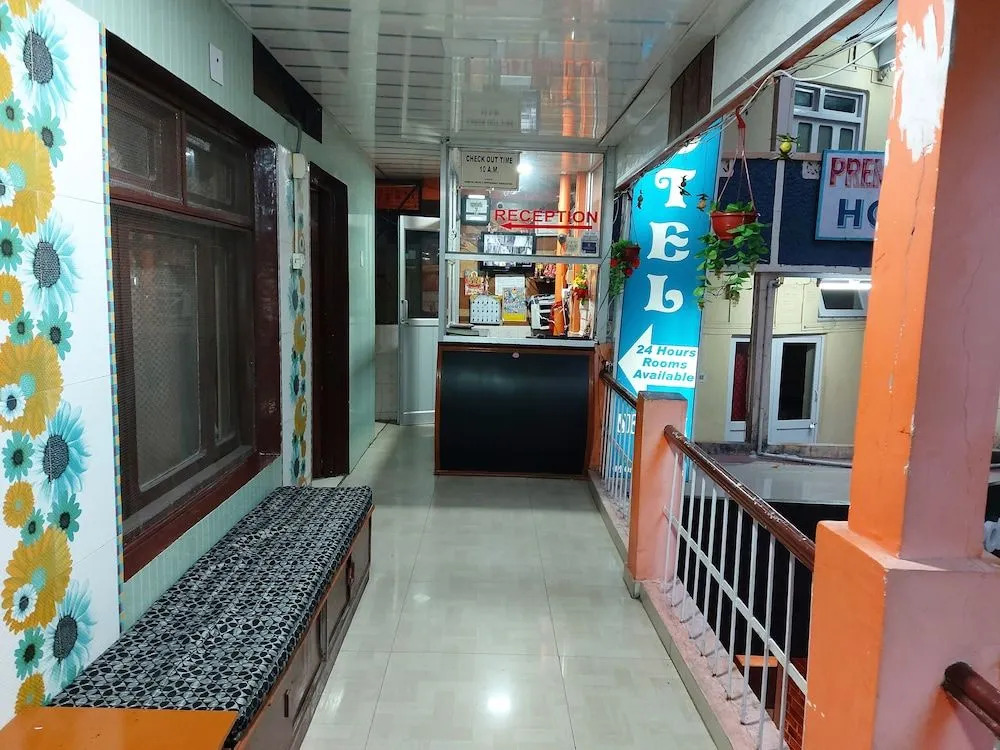 Goroomgo Atithi Raj Nainital