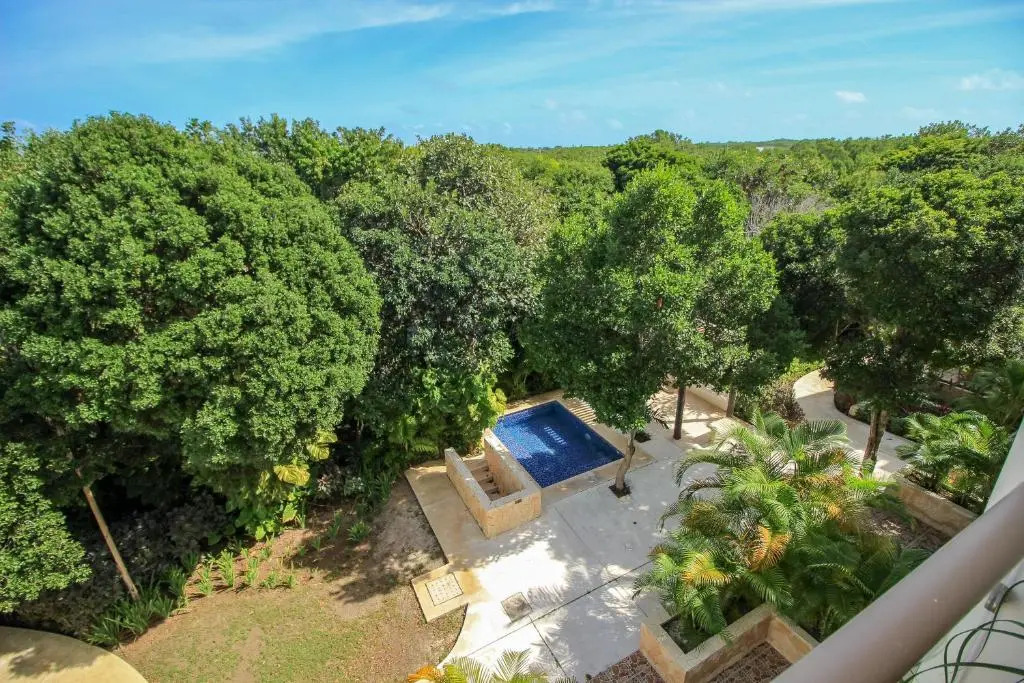 Exceptional 2Story Penthouse with Hot Tub and Rooftop Terrace in Bahia Principe