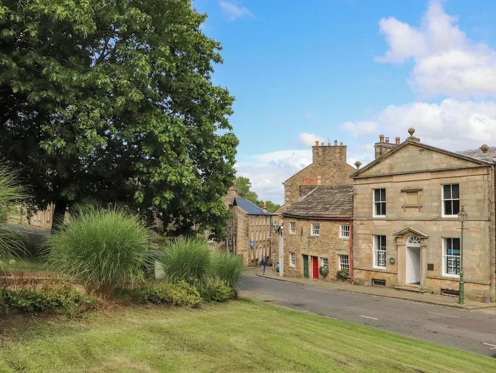 5 Castle Hill