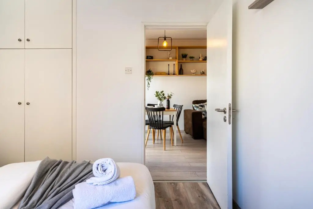 Rustic 1-BR Apt in Mackenzie-Larnaca