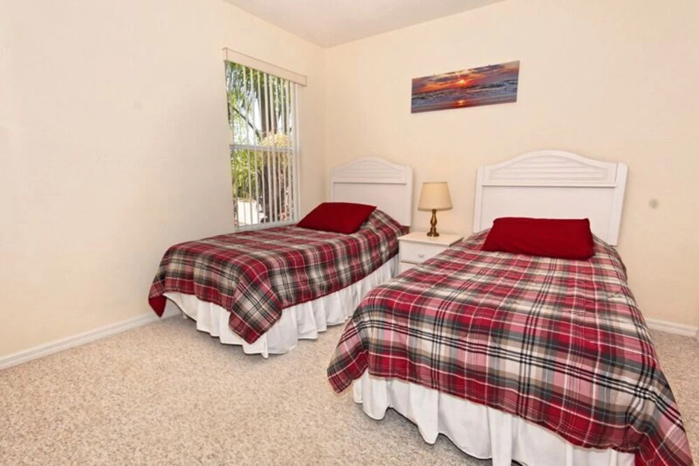 Golf Dreamer! Beautiful With Unique Layout! 5 Bedroom Villa