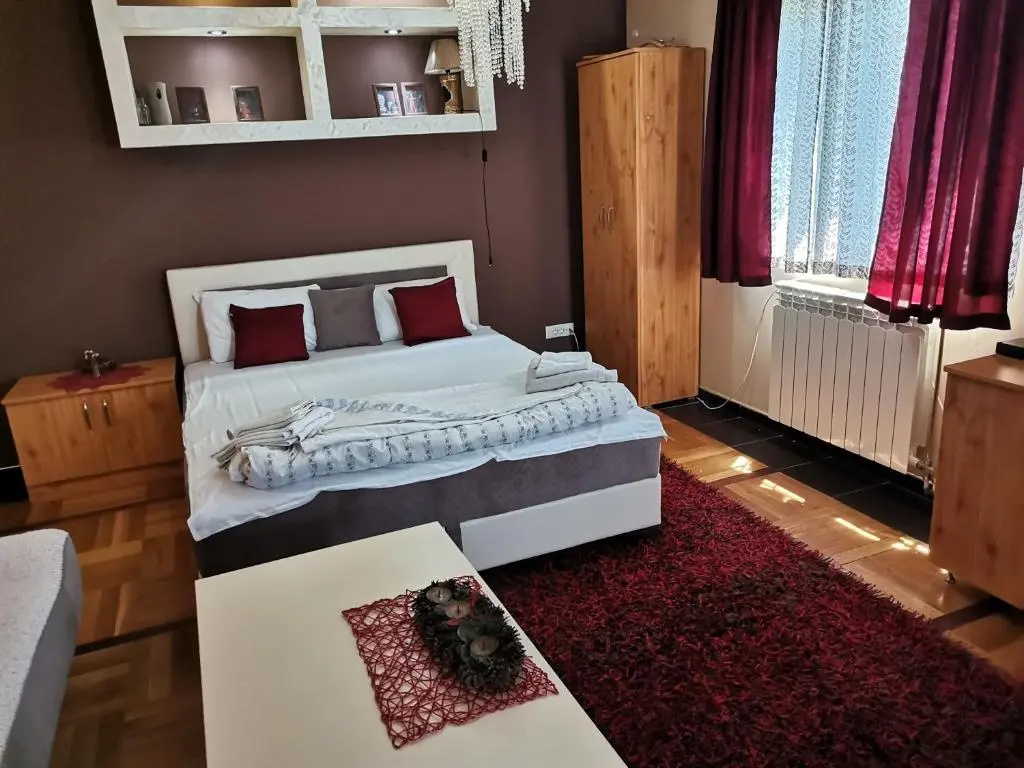 Airport Apartments
