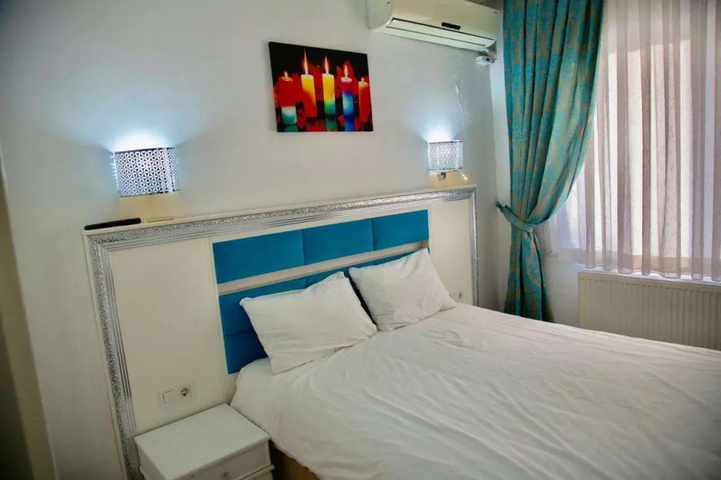 Fish Gold Apart Suites