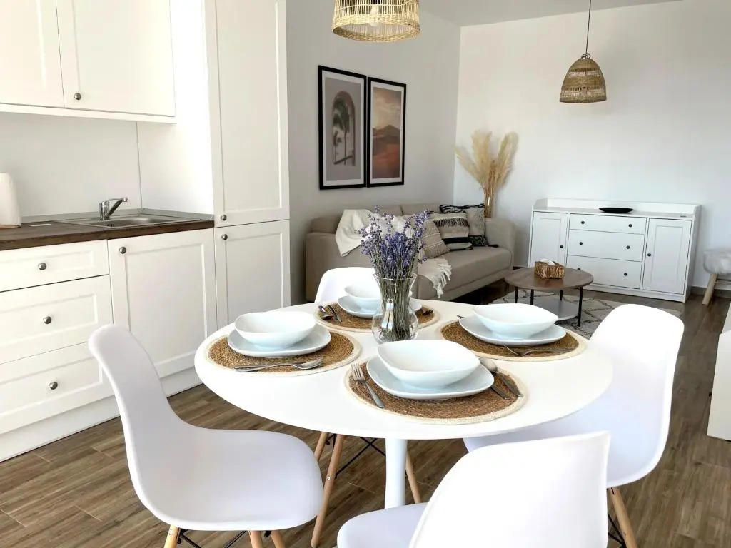 The Palm 1 - free parking central apartment
