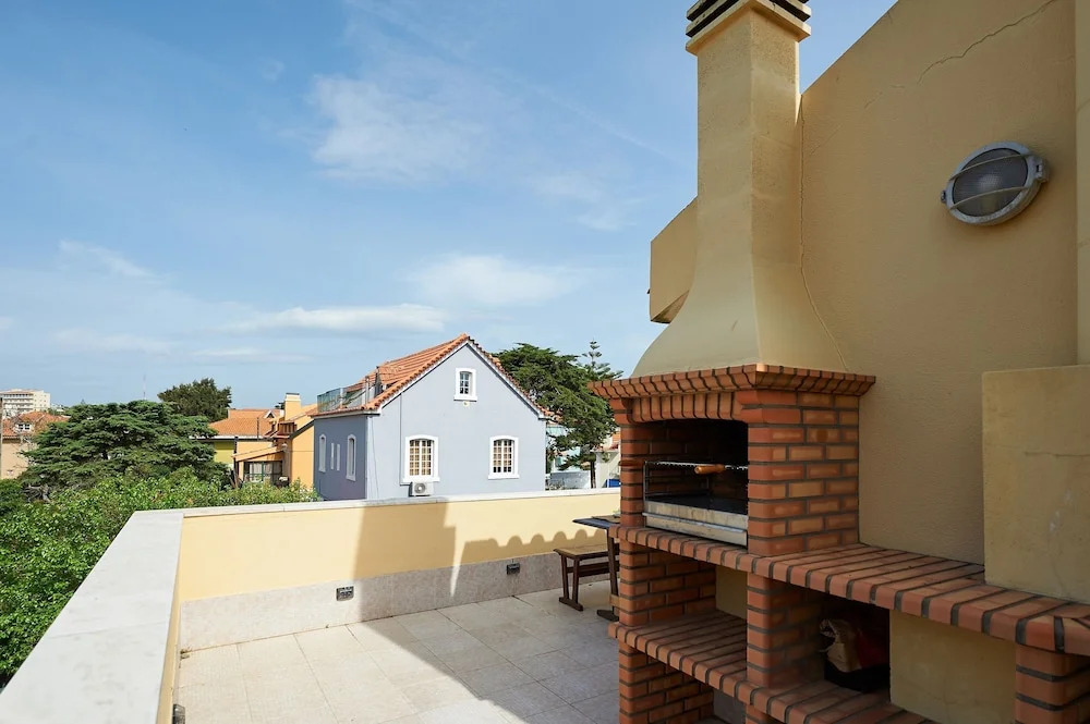 Estoril-penthouse-with-sea-view