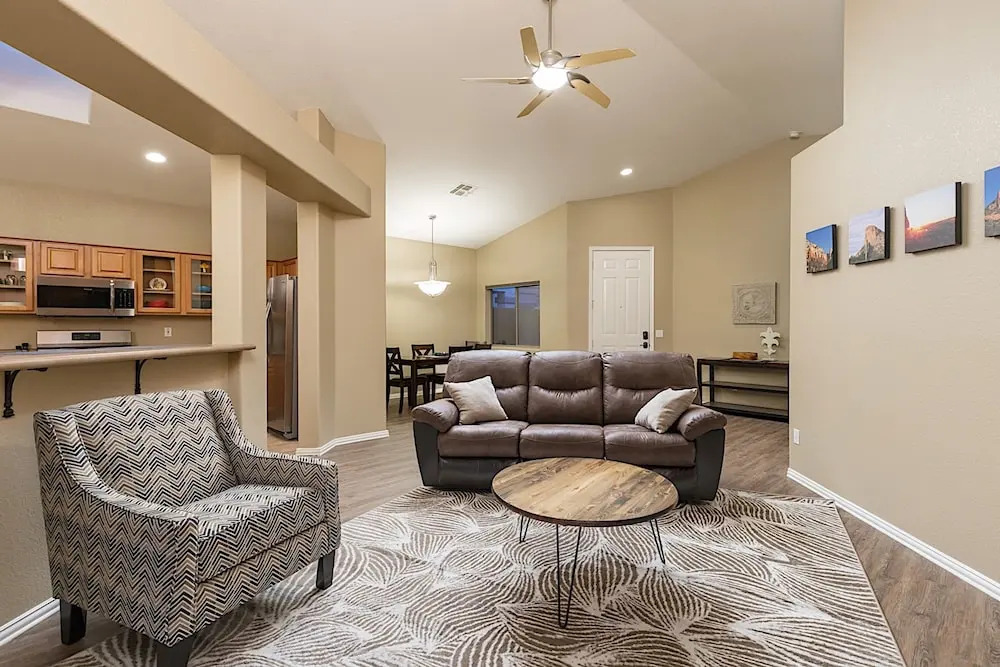 Ravenswood Retreat - 3 Br Home