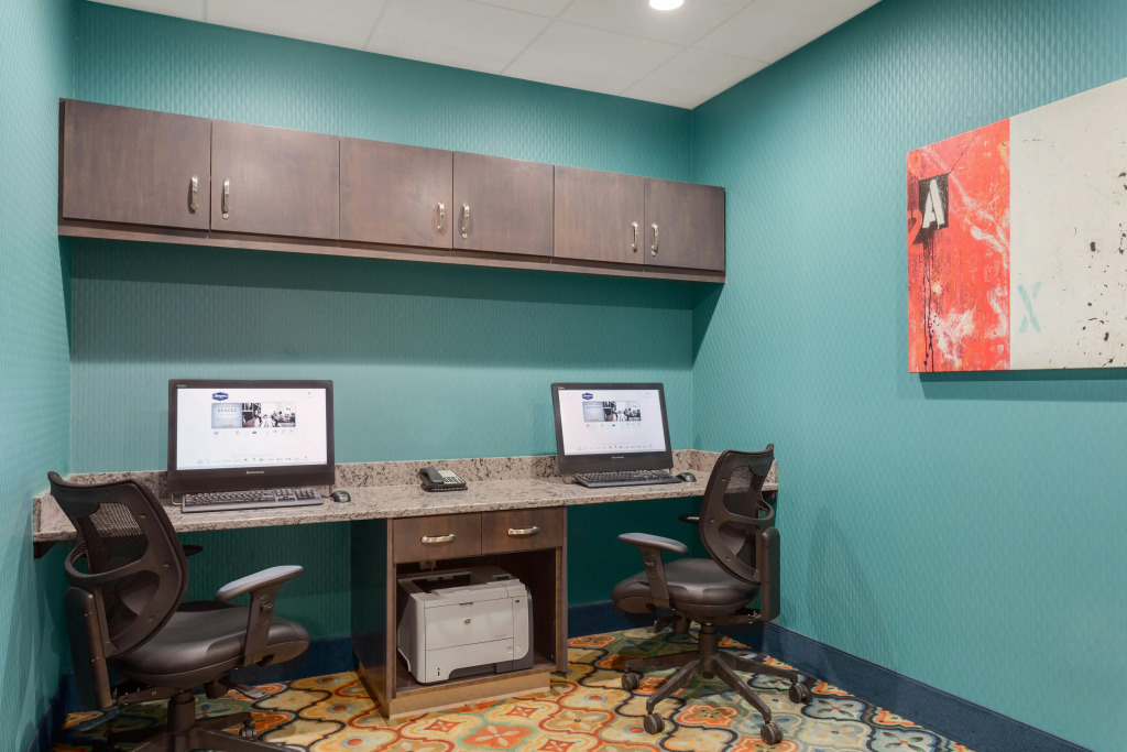 Hampton Inn & Suites West Des Moines Mill Civic
