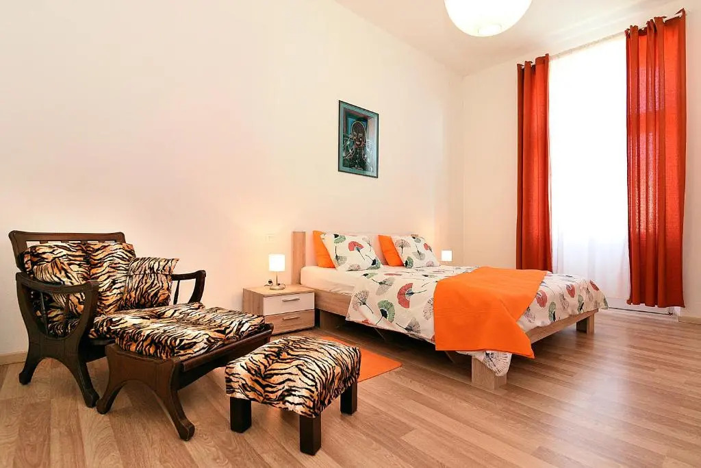 Modern Antique apartment's Villa Castropola 8, located in Center of Pula