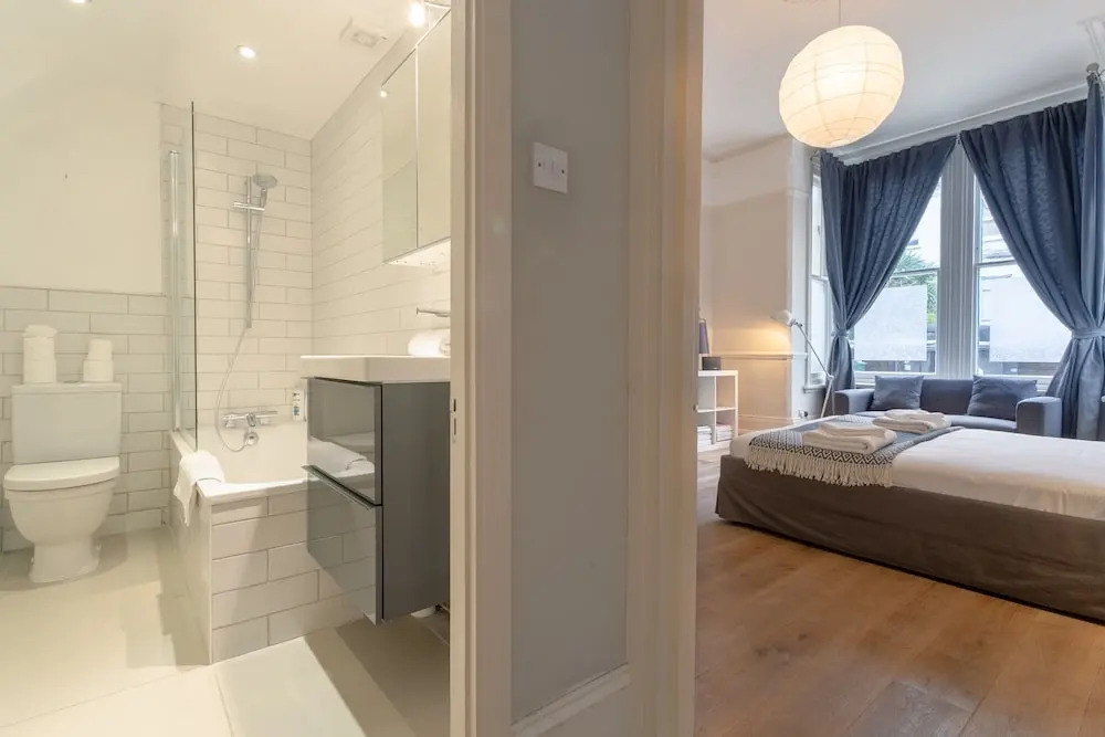 Bright Garden Flat in North London