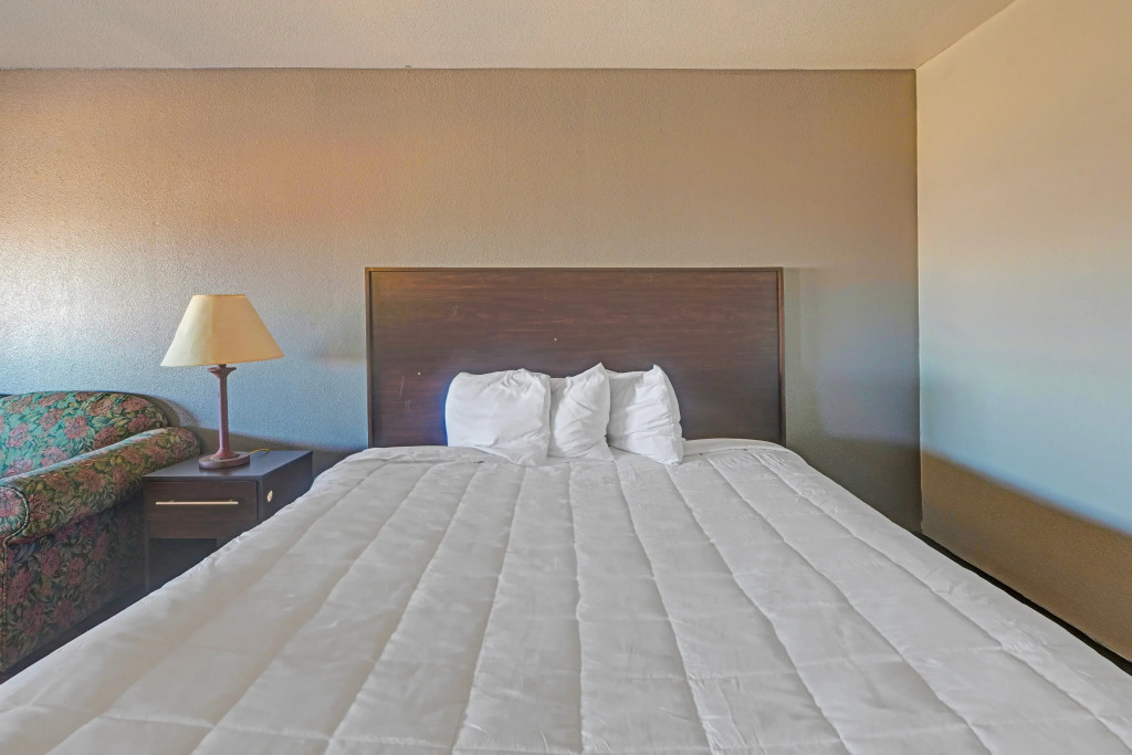 Travelers inn by OYO Wichita Falls