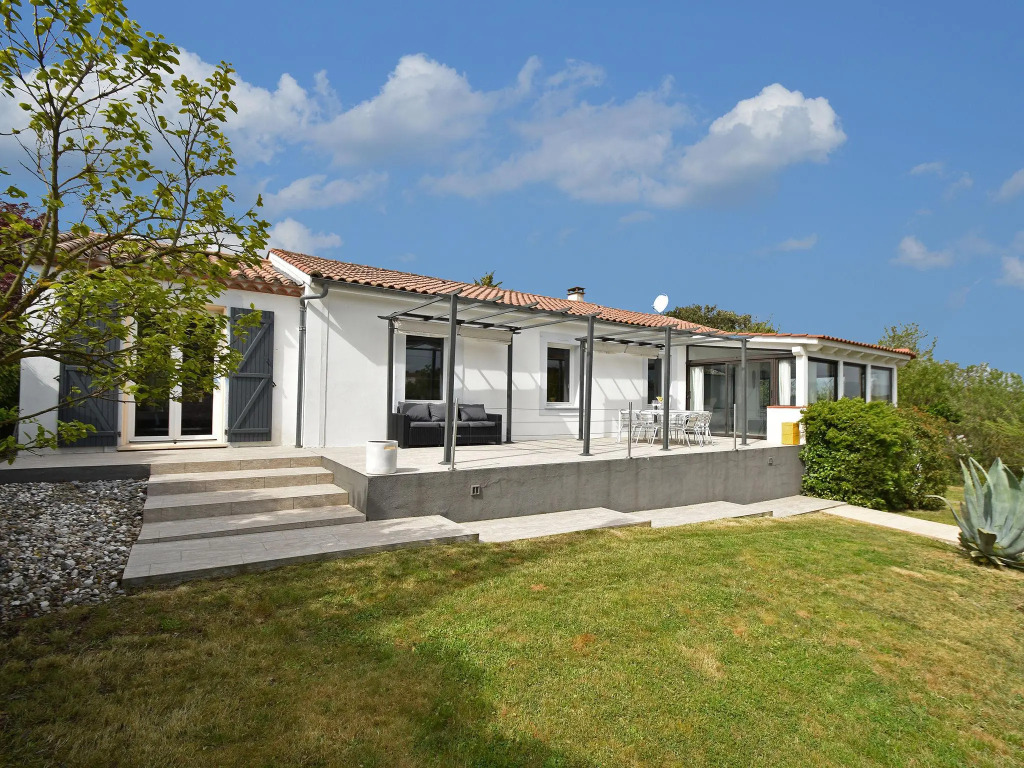 Villa in Malves near Carcassonne Pool