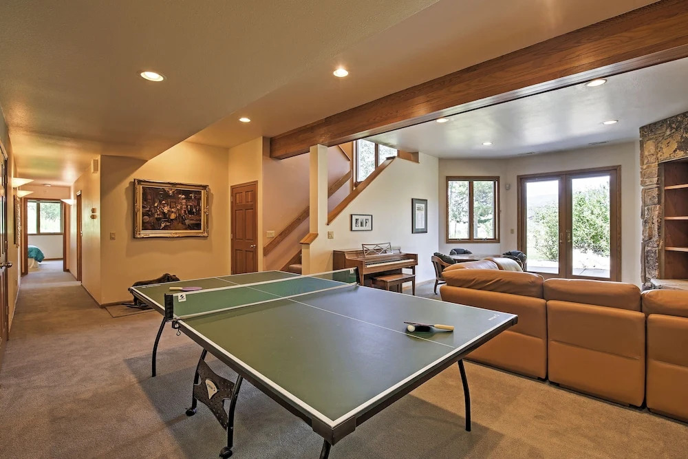 Spacious Home W/mtn Views, 2Mi to Steamboat Resort