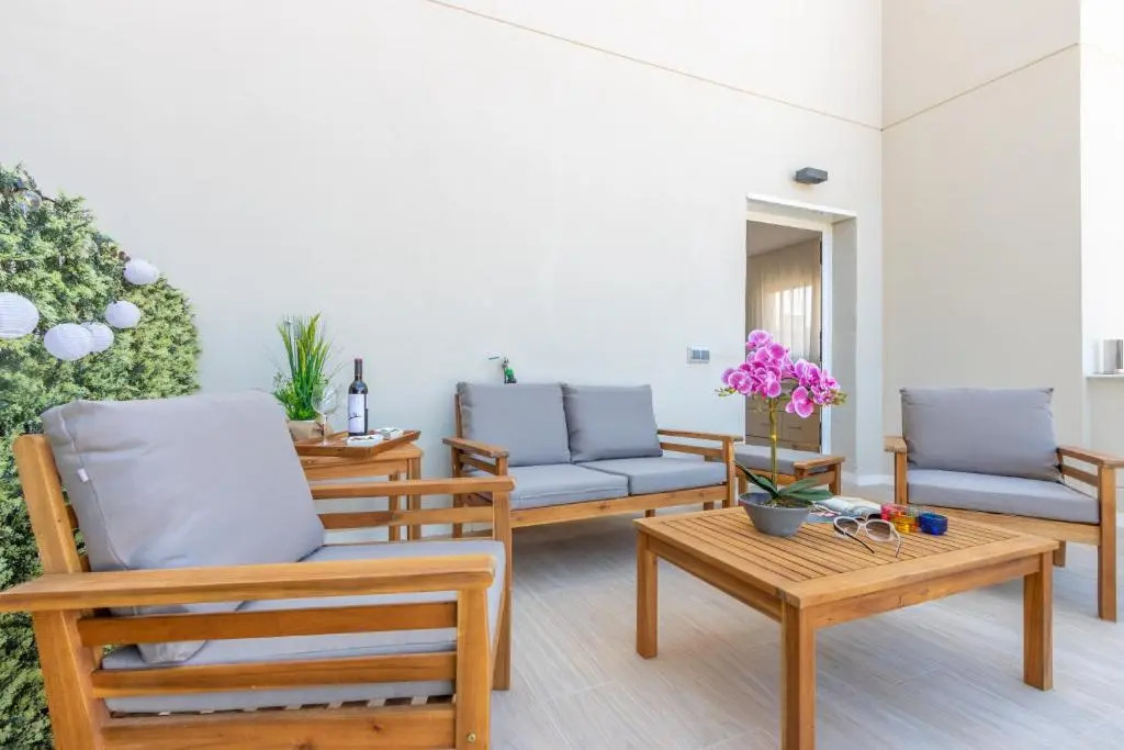 M A R I V E N T Private Terrace
