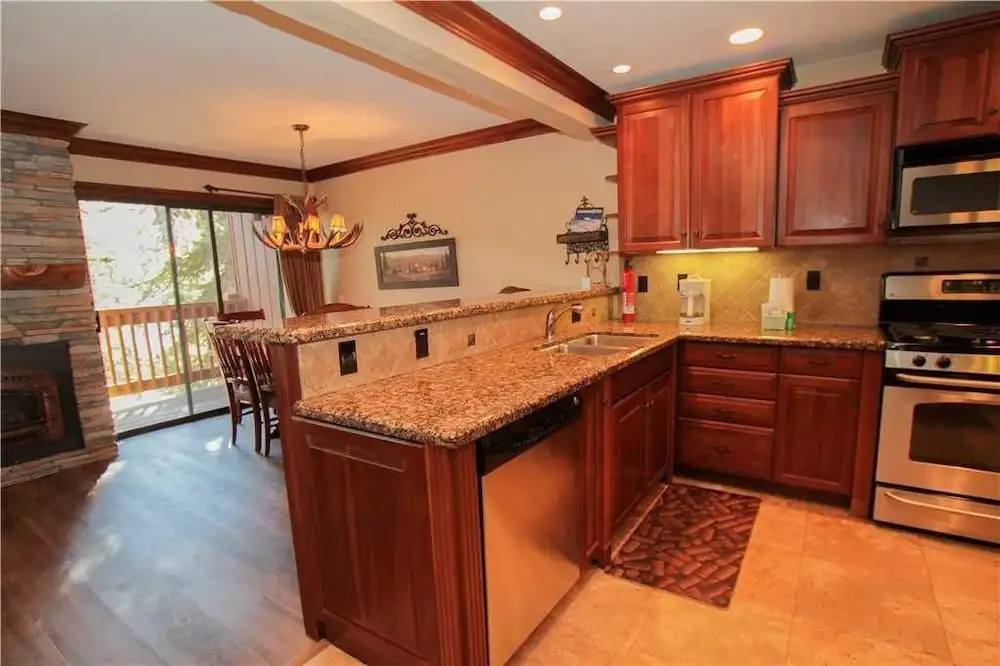 Mammoth Ski & Racquet Club #34 - 2 Br Condo