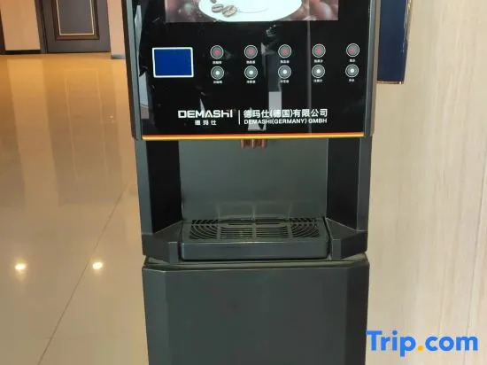 Super 8 Select Hotel (Bayi Road, Shanghai New High-speed Railway Station)