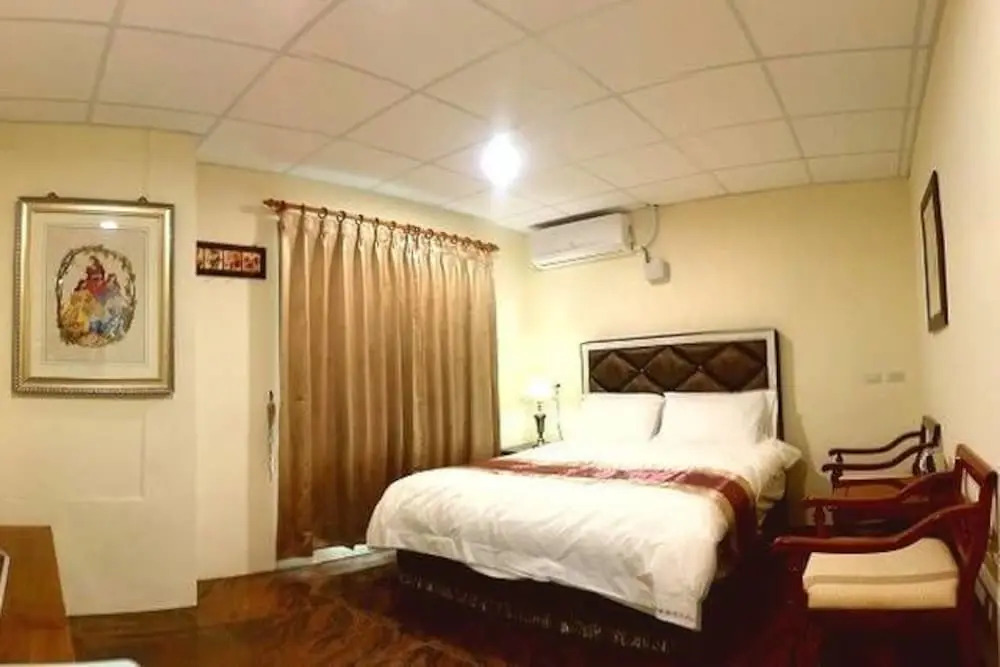 Ya-Go Guest House