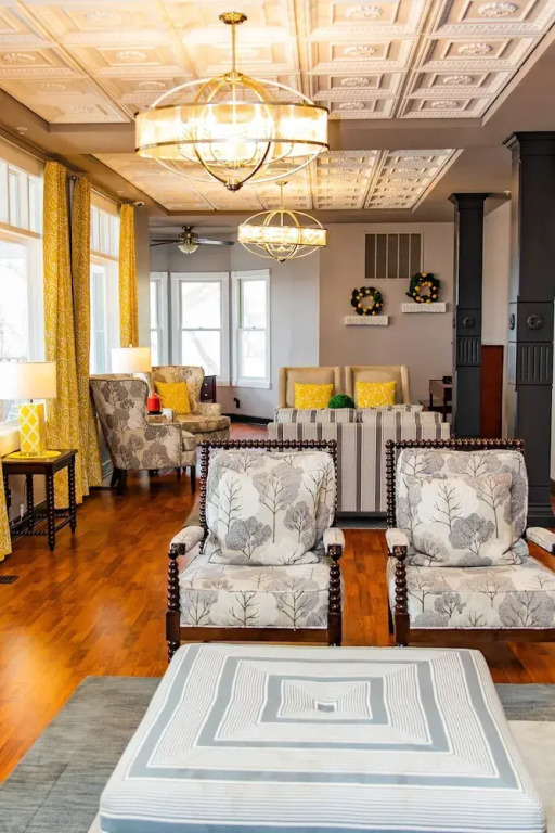 Lake View Hotel