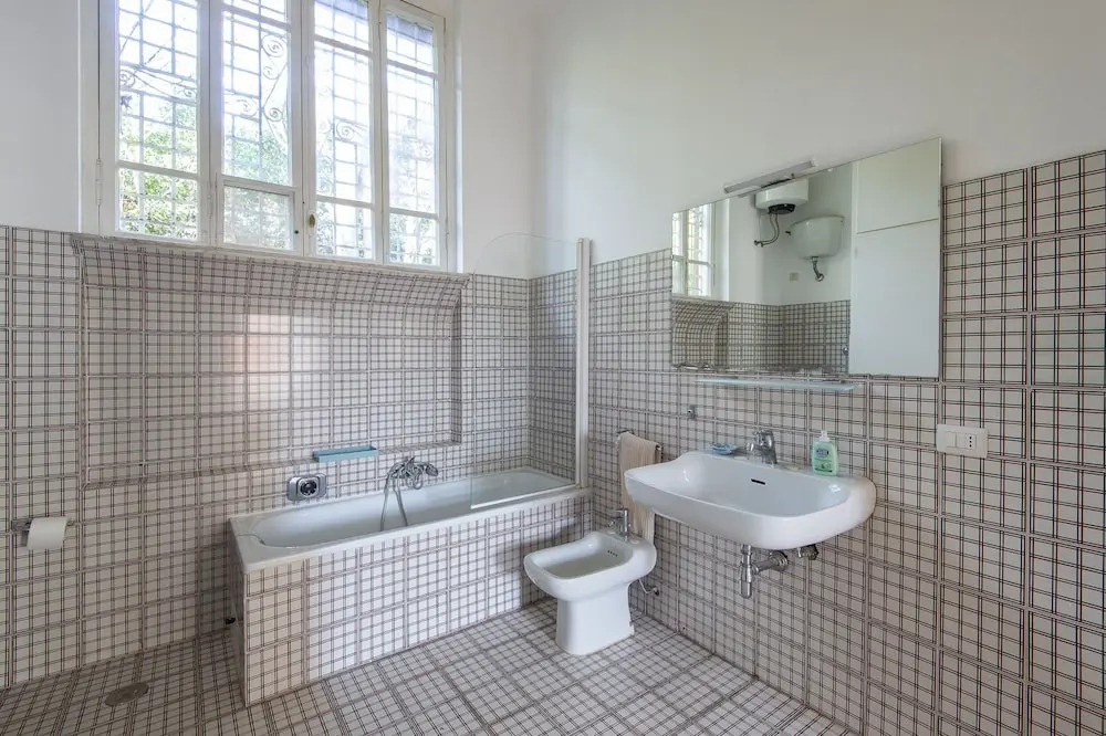 Popolo Square Luxury Two Bedroom Apartment