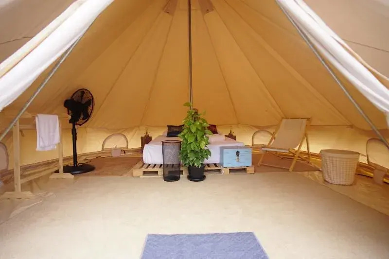 Roost Glamping - SHA Certified